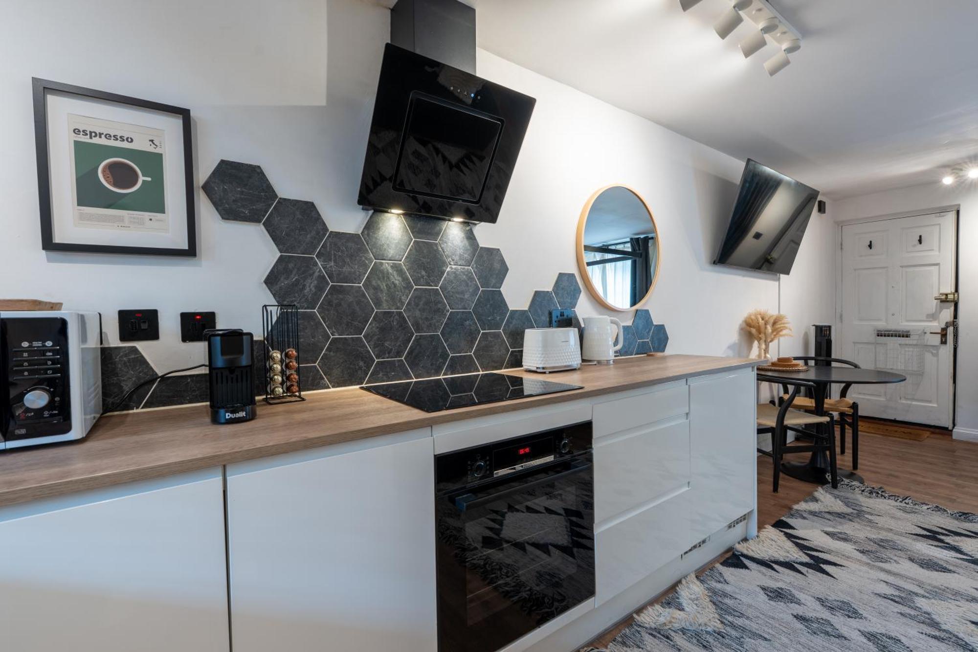 Ultra Modern Apartment, In *